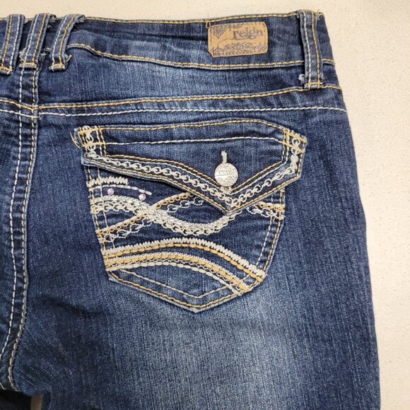 Reign Cropped Embellished Blue Jean Shorts Junior Size 7 - Picture 4 of 7
